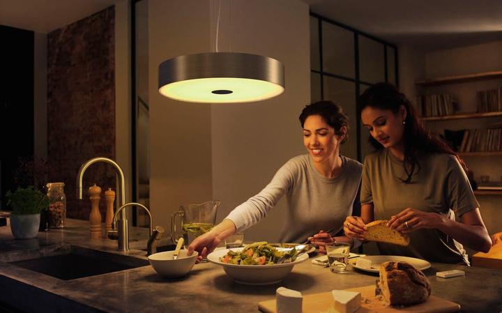 Produktbild Philips Hue Fair Basis BT (3000 lm)