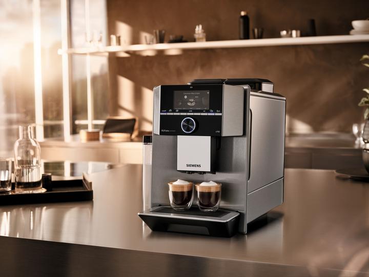 Actual product image Siemens EQ.9 plus connect s700