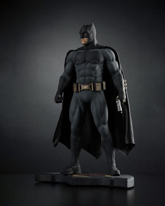 Actual product image DC Direct Batman v Superman: Dawn of Justice Statue 1/6 Batman 32 cm