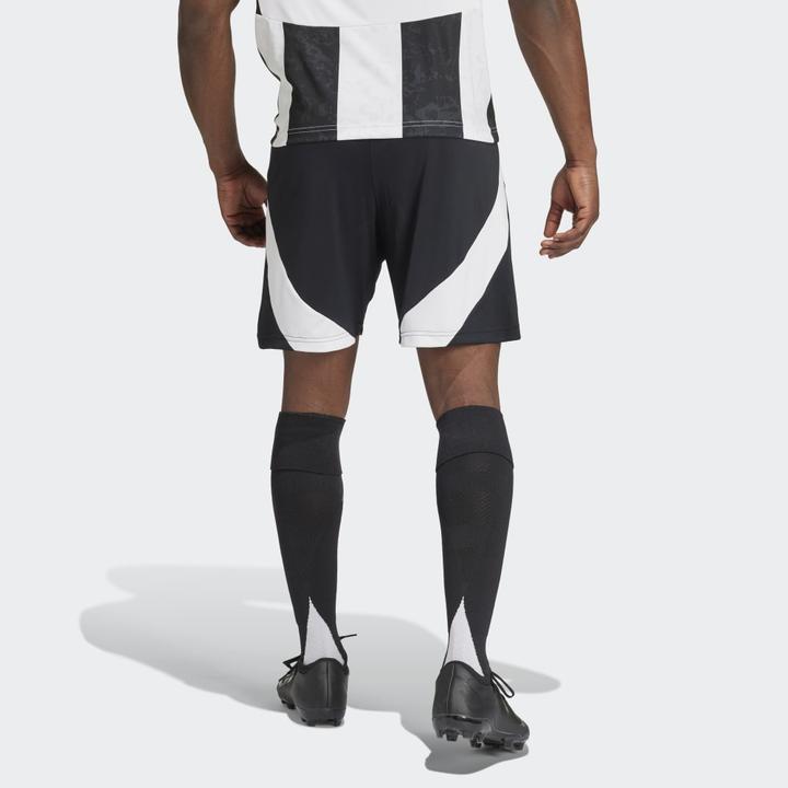 Actual product image adidas Juventus Turin Shorts (M)
