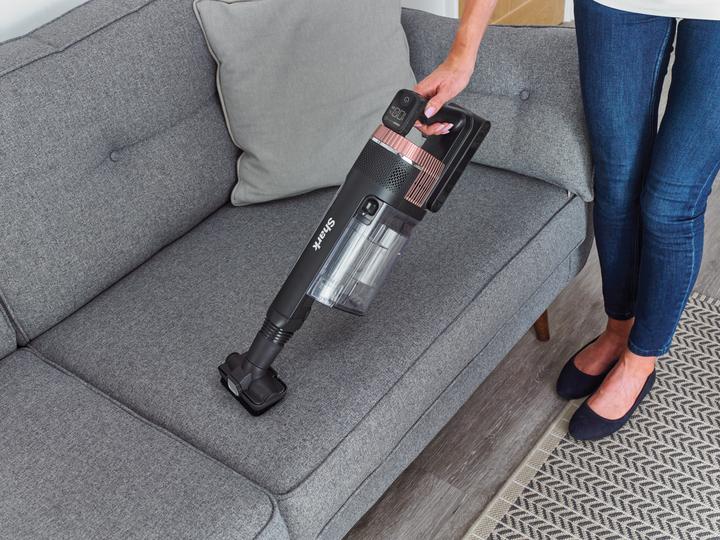 Actual product image Shark Statros IZ400DE
