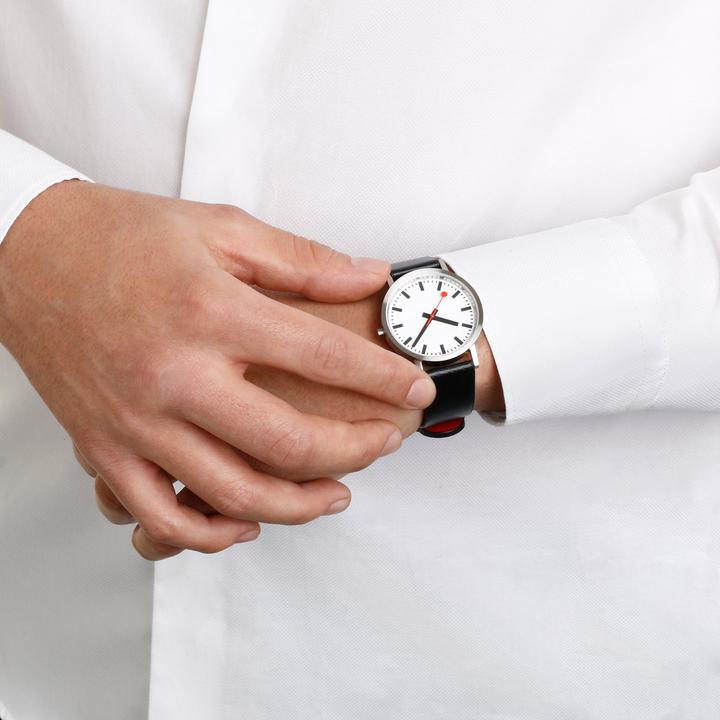 Immagine prodotto Mondaine Classic Pure (Orologio da polso analogico, Fatto in Svizzera, 36 mm)