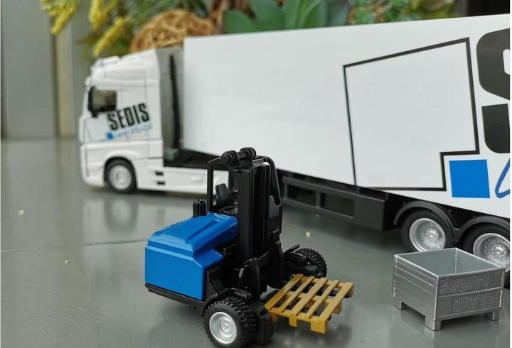 Immagine prodotto Bburago Camion Mercedes