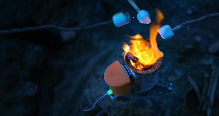 Produktbild Biolite Campstove mit Flexlight und USB-Output