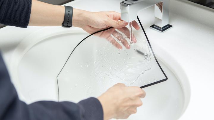 Actual product image Moshi iVisor AG Screen Protector for MacBook Pro 16, Anti-glare and Reusable (16", 16 : 9)
