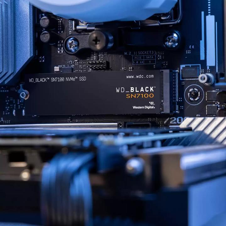 Actual product image WD Black SN7100 (4000 GB, M.2 2280)