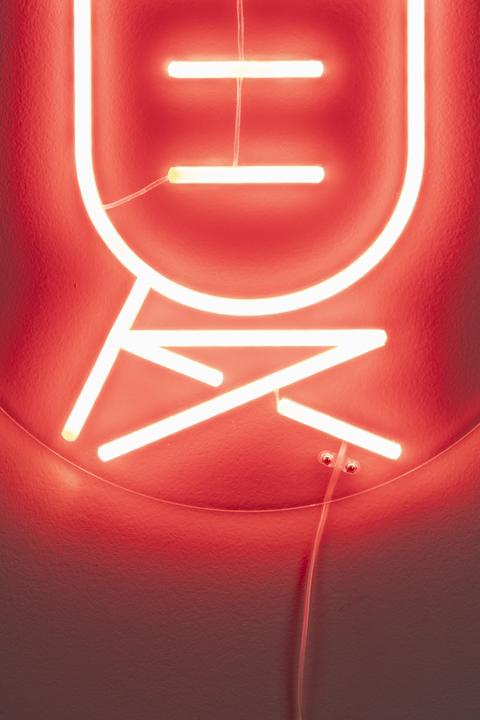 Dutchbone Sya Summer Neon Wall Light