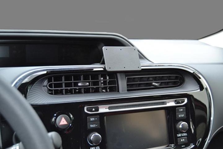 Actual product image Brodit 855365 Car heater Toyota Prius c 1