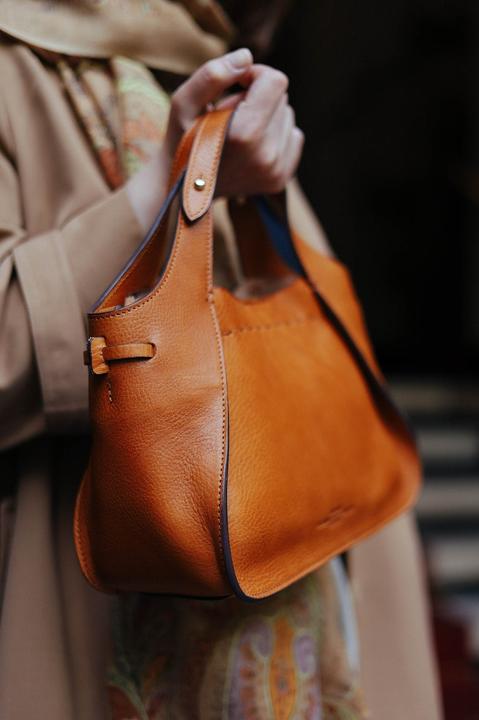 Produktbild Only-Bags.Store Ledertasche, handgefertigte Ledertasche, Handtasche, elegante Ledertasche