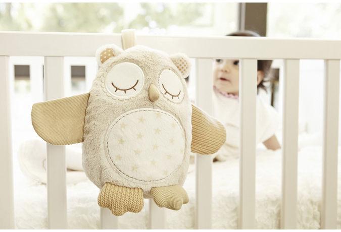 Actual product image Cloud B Owl with motion sensor (CB0027)