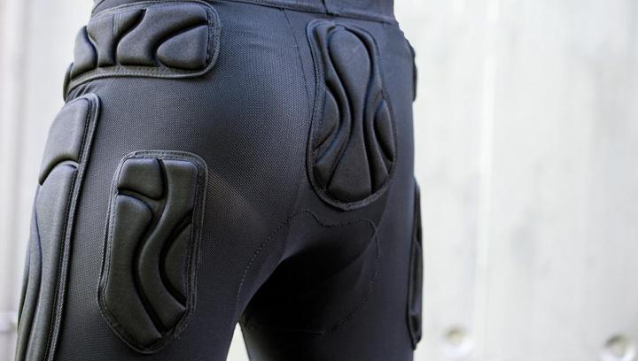 Immagine prodotto Bluegrass Bicycle Wolverine (L, Pantaloncini protettivi, Esemplare unico)