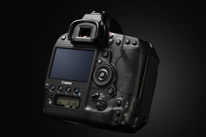 Produktbild Canon EOS 1Dx Mark II (20.20 Mpx, Vollformat)
