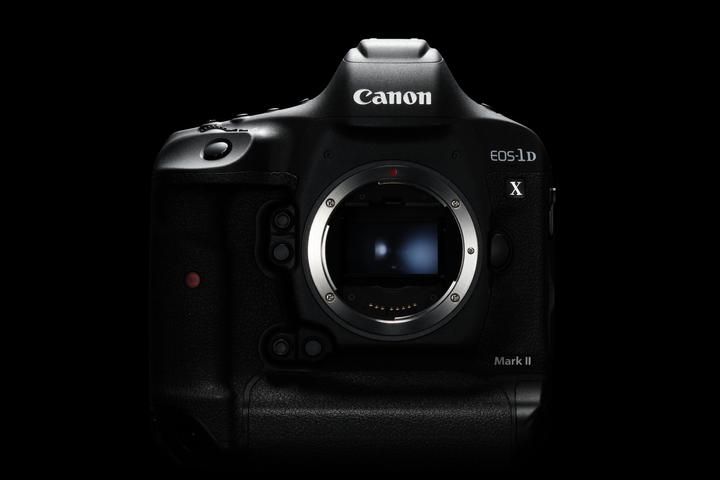 Produktbild Canon EOS 1Dx Mark II (20.20 Mpx, Vollformat)