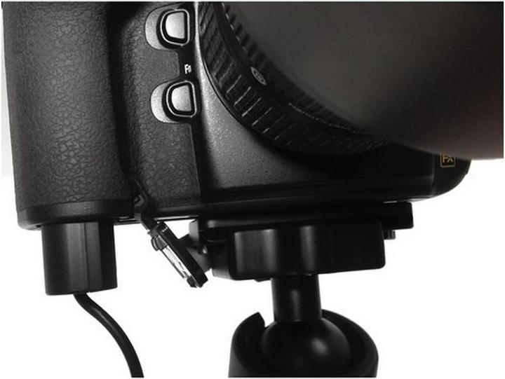Actual product image Tether Tools Relay camera coupler CRN5, Nikon EN-EL9a