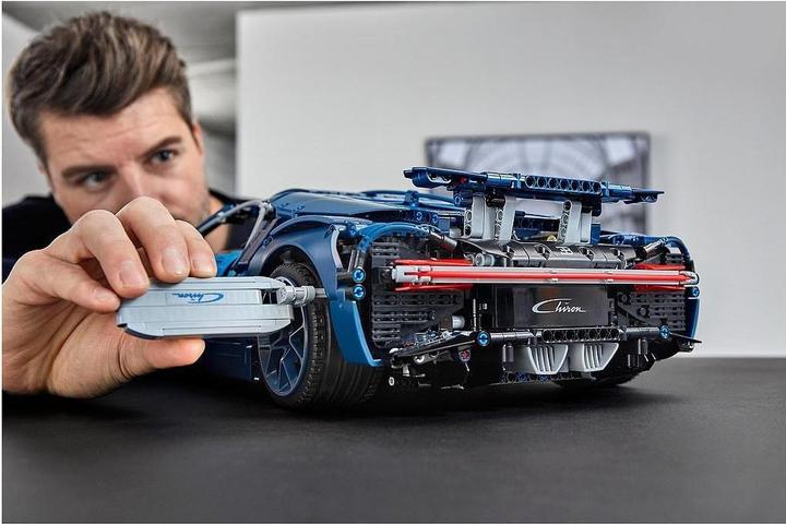 Actual product image LEGO Bugatti Chiron (42083, LEGO Technic, LEGO Rare Sets)