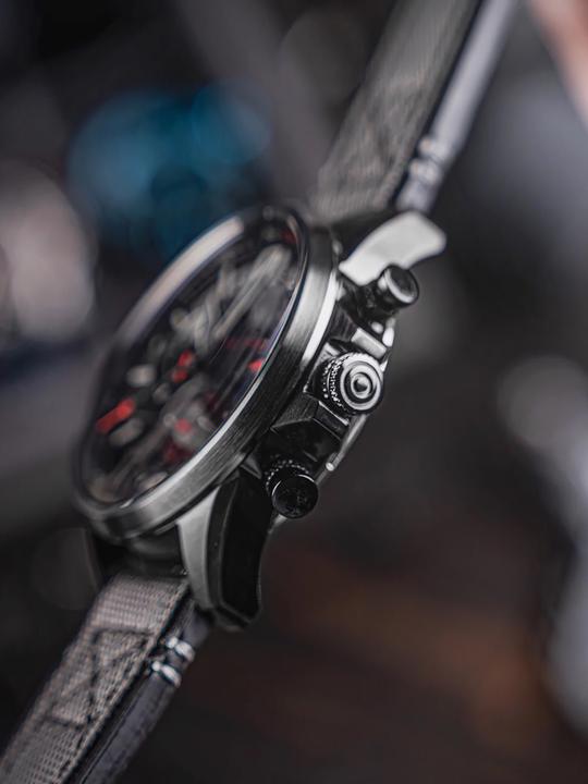 Produktbild AVI-8 AV-4056-0B Hawker Harrier Dual Retrograde (Chronograph)