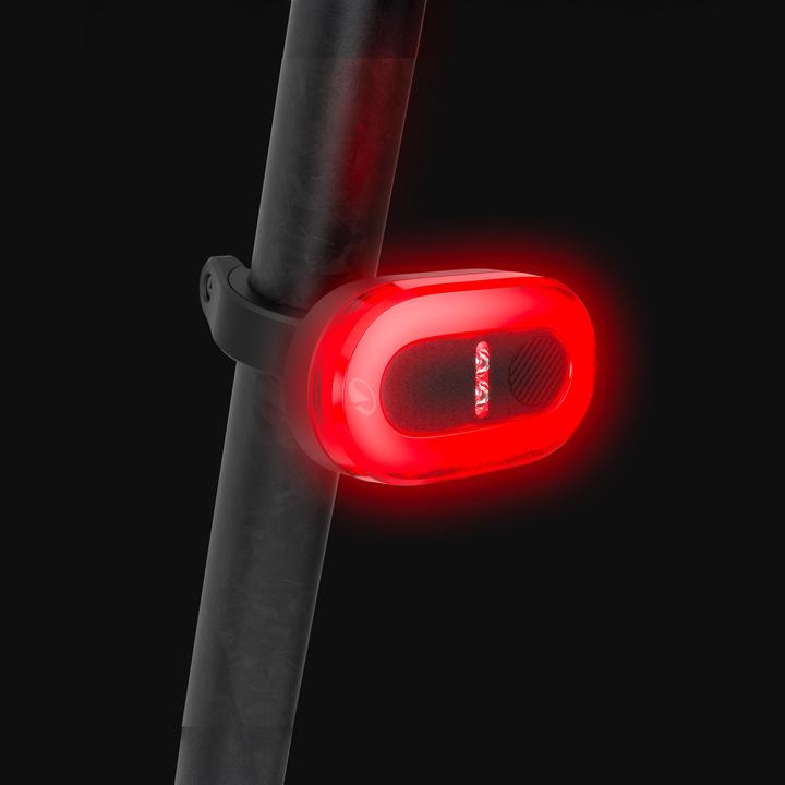 Actual product image Decathlon Fahrradbeleuchtung Set Front-/Rücklicht ST930 USB Bremssensor (400 lm, 15 lm)