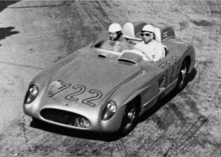 Actual product image Lemke H0 Mercedes Benz 300 SLR Roadster, No.722 2 K supports