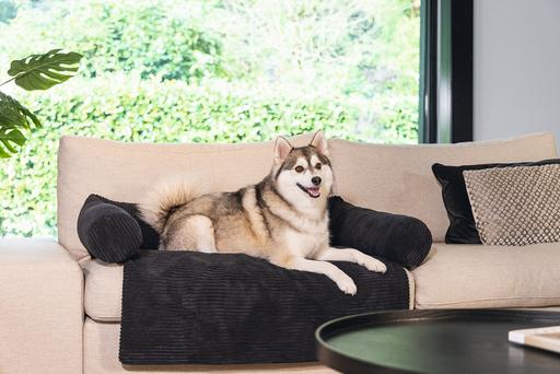 Produktbild Designed by Lotte Couchkissen Ribbed (Hund)