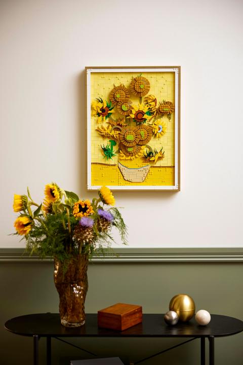 Image du produit LEGO Vincent van Gogh - Tournesols (31215, LEGO DC, LEGO difficiles à trouver)