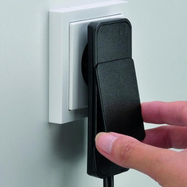 Actual product image Bachmann Aufputz-Steckdose (3 x, CEE 7/3, CEE 7/7, 1.60 m)