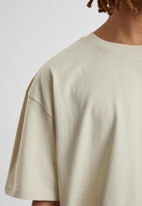 Actual product image Urban Classics Heavy Oversized Tee - 1560 (4XL)
