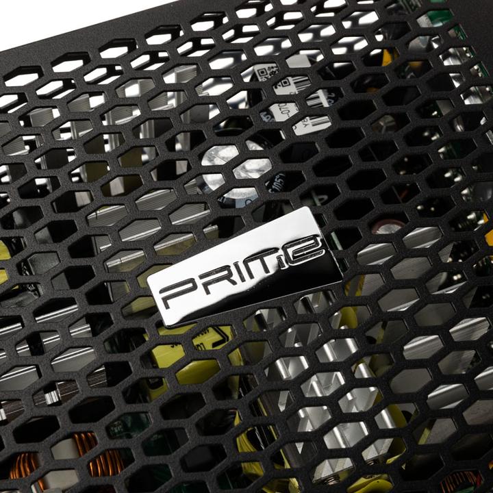 Actual product image Seasonic PRIME Fanless TX 700 (700 W)