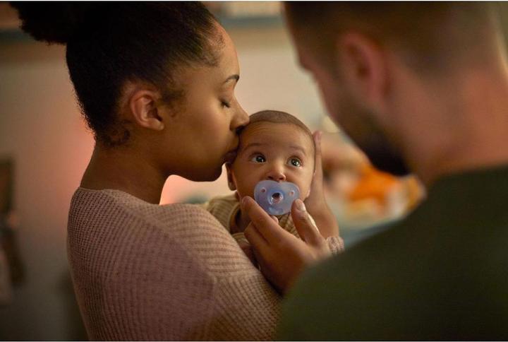 Produktbild Philips Avent Curved Soothie (2 x, bis 6 Monate)