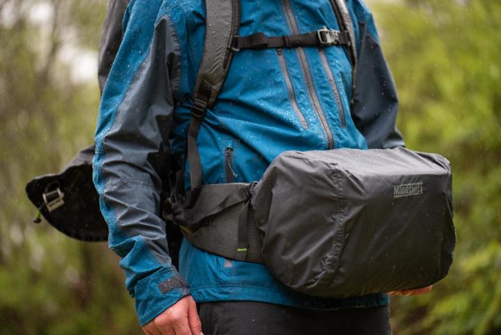 Actual product image Think Tank ThinkTank Rotation 34L Raincover black (34 l)