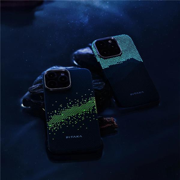Actual product image Pitaka MagSafe back cover, glows in the dark, made of genuine aramid Over the horizon Luminous (Apple iPhone 16 Pro Max)