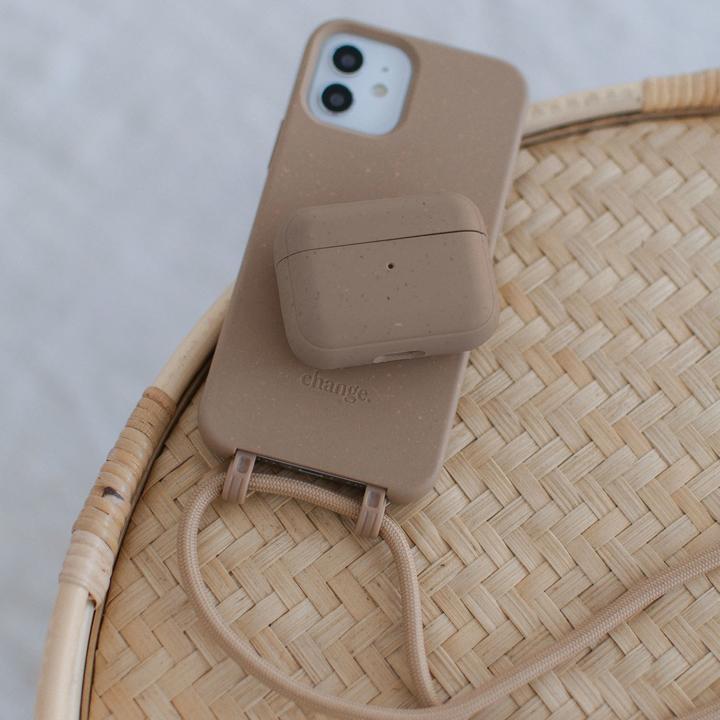 Actual product image Woodcessories Change Case Bio (Apple iPhone 15)