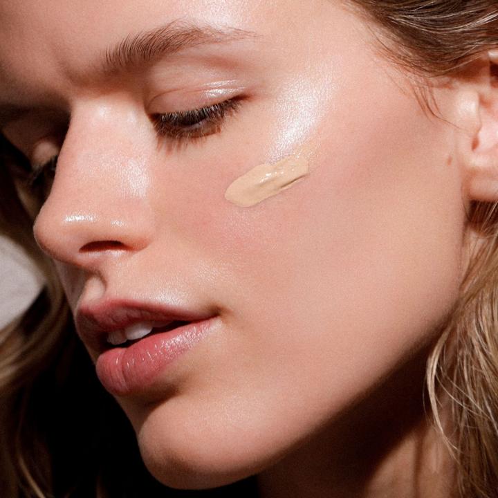 Immagine prodotto Dr. Hauschka crema solare colorata per il viso SPF30 (Crema solare viso, SPF 30, 40 ml, 64 g)