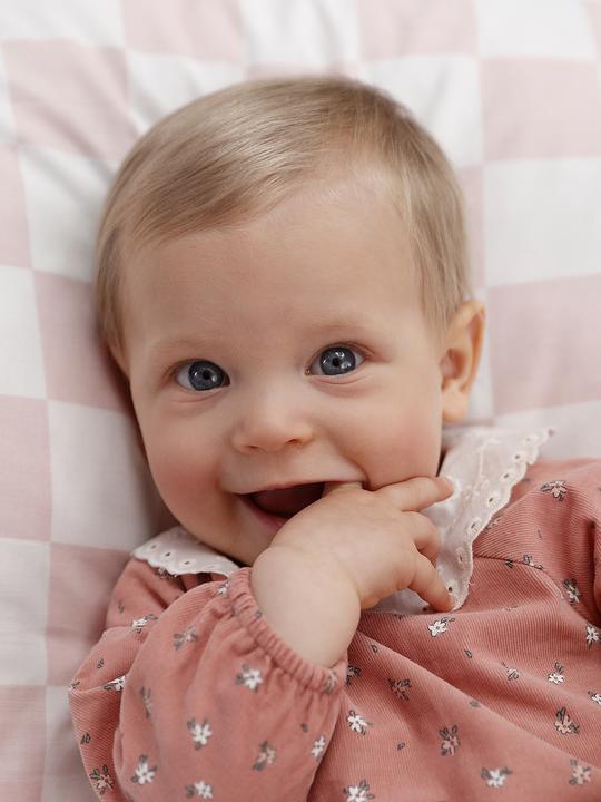 Image du produit Vertbaudet Combinaison courte bébé en velours côtelé fleuri avec col brodé (62)