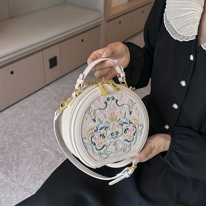 Produktbild Only-Bags.Store Elegante, mit Blumen bestickte Umhängetasche - Schicke Kunstleder-Schultertasche mit goldfarbener