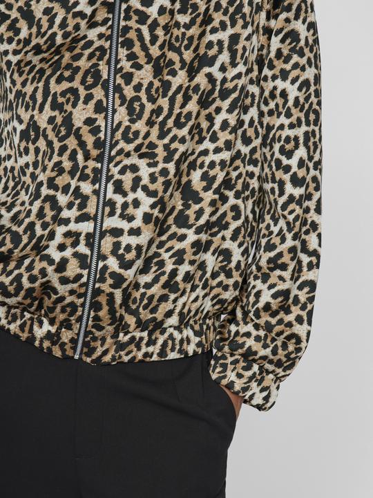 Actual product image Vila Leoprint Bomberjacke (38)