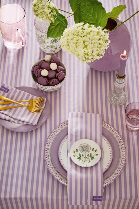 Actual product image PIP Studio Lily&Lotus Petit Four plate white/purple12cm (1 x, 12 cm)