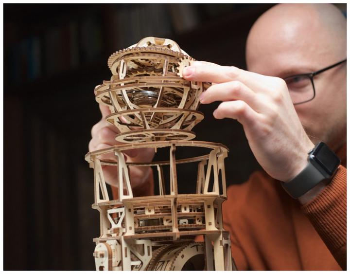 Produktbild Ugears Tourbillon-Tischuhr Sternengucker