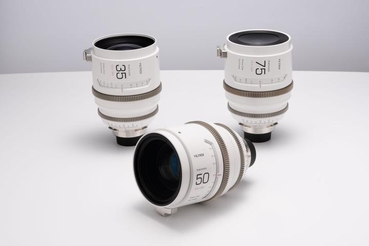 Actual product image Viltrox Anamorphic Lens SET 35/50/75mm T2.0 1.33X PL-Mount (L-Mount, full size)