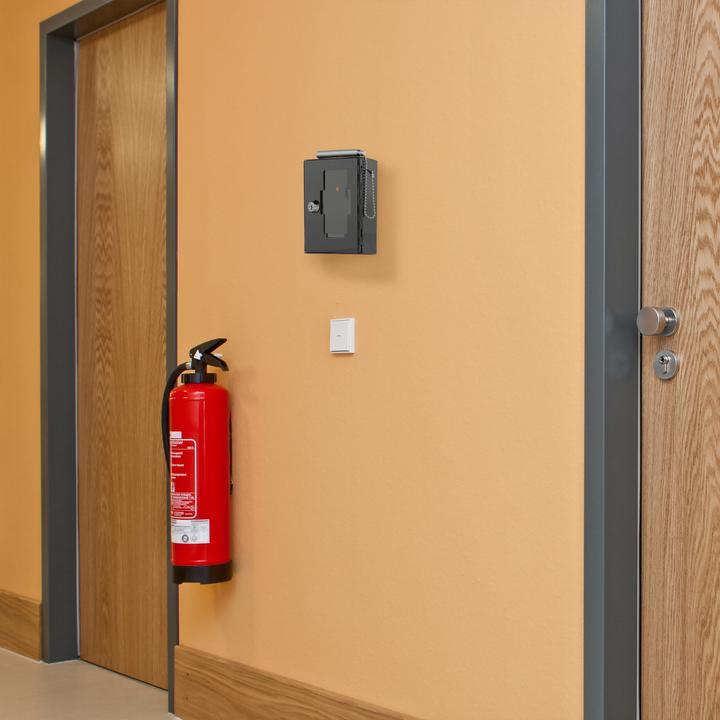 Actual product image Relaxdays Emergency key box