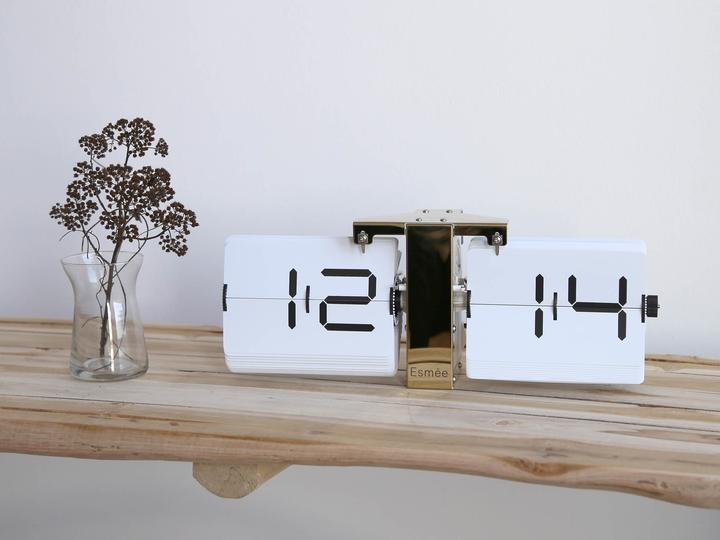 Actual product image Esmée Flipwatch