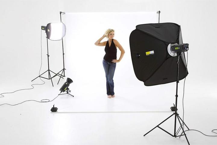 Actual product image Manfrotto Vinyl Backgrnd 2.75x6m Swhite (275 cm, 600 cm)