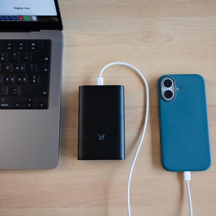 Produktbild Digitec Powerbank (15000 mAh, 30 W, 55.50 Wh)