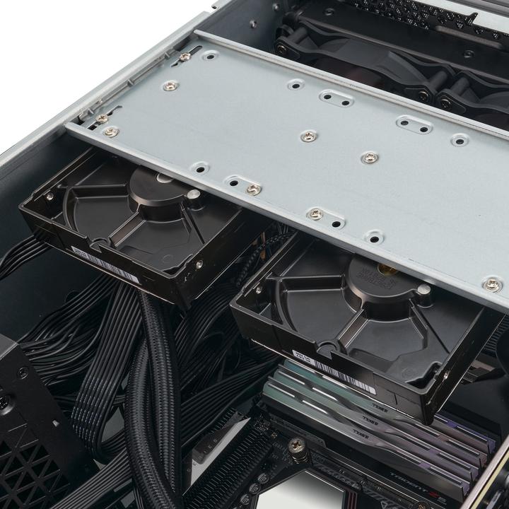 Image du produit Silverstone RM44 (SSI CEB, ATX, Mini-ITX, mATX, E-ATX)