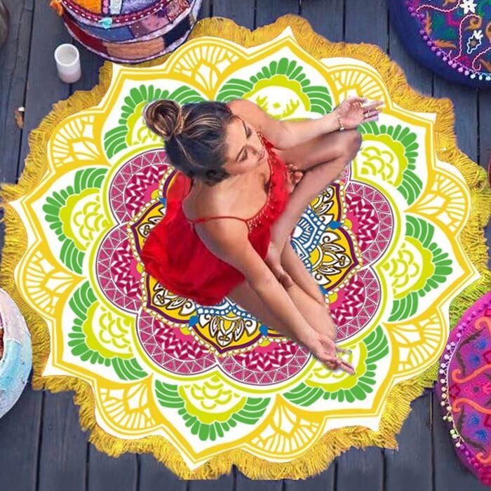Actual product image Cover-Discount Round beach towel Mandala yellow (150 cm)