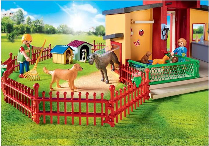 Actual product image Playmobil 71599 Animal hotel 'Pfötchen' (71599, Playmobil My Life)