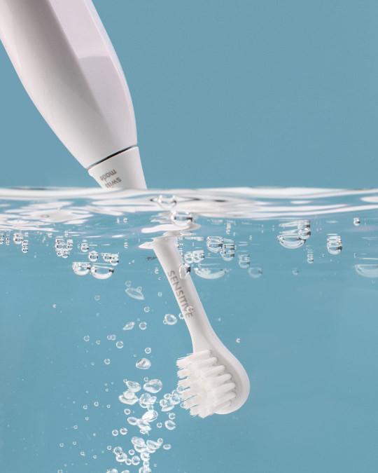 Actual product image Curaprox Hydrosonic Easy (Sonic toothbrush)