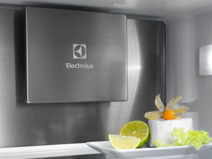 Actual product image Electrolux Fridge/freezer combination built-in fixed door NoFrost 176.9 cm C, IK2540BZR, 925573014 (223 l)