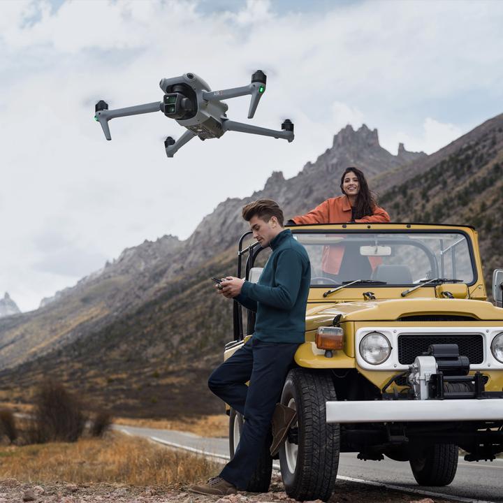 Actual product image DJI Air 3 Fly More Combo (RC 2) (46 min, 720 g, 48 Mpx)