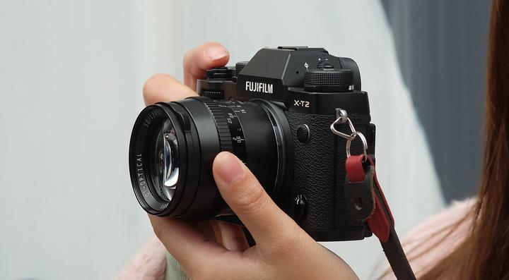 Produktbild TTArtisan Festbrennweite APS-C 50mm F/1.2 – Canon EF-M (Canon EF-M, APS-C / DX)