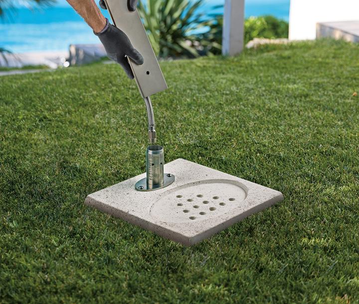 Produktbild Aquapoint Betonsockel mit Ablaufrinne